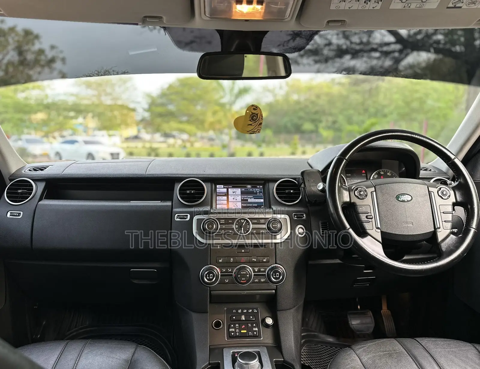Land Rover Discovery 2013 Black