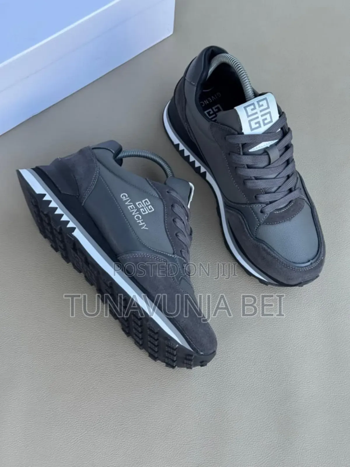 Givenchy Sneakers  Quality