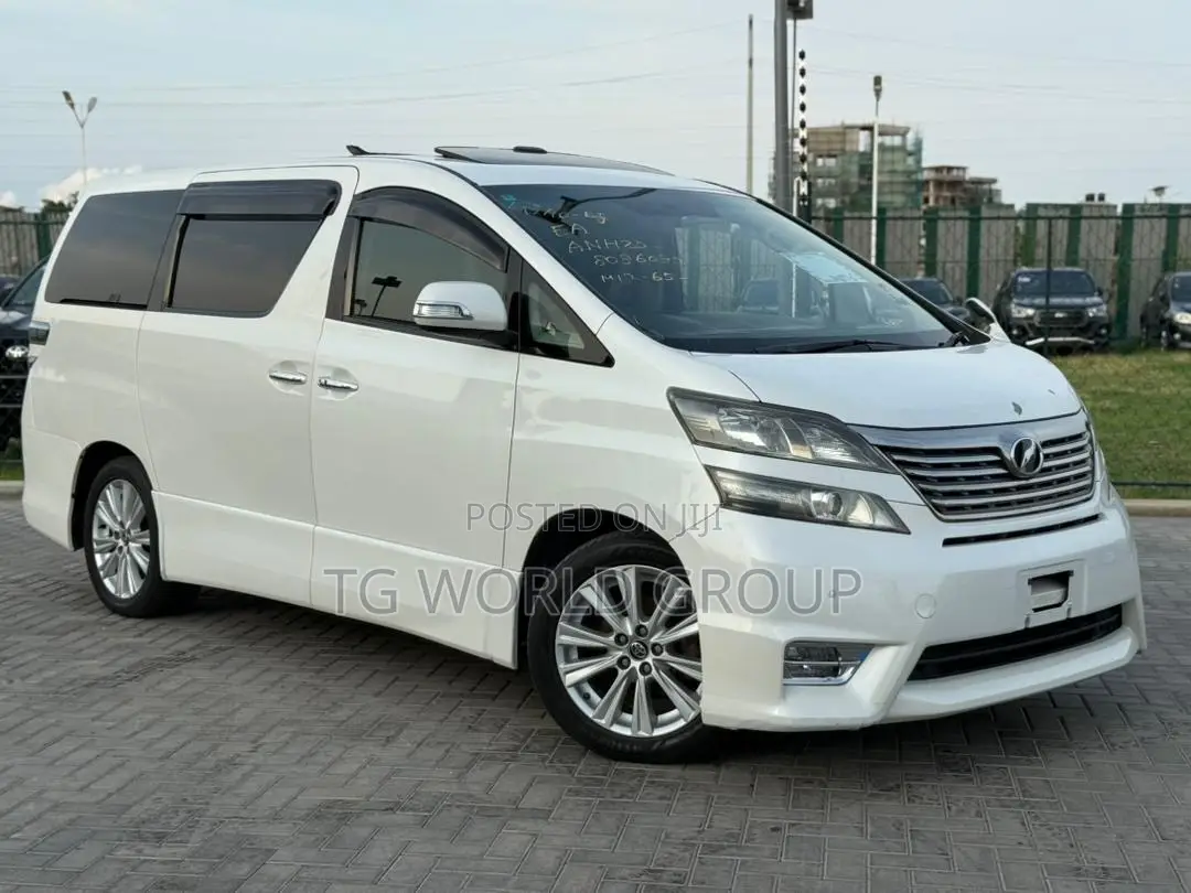 Toyota Vellfire 2009 White