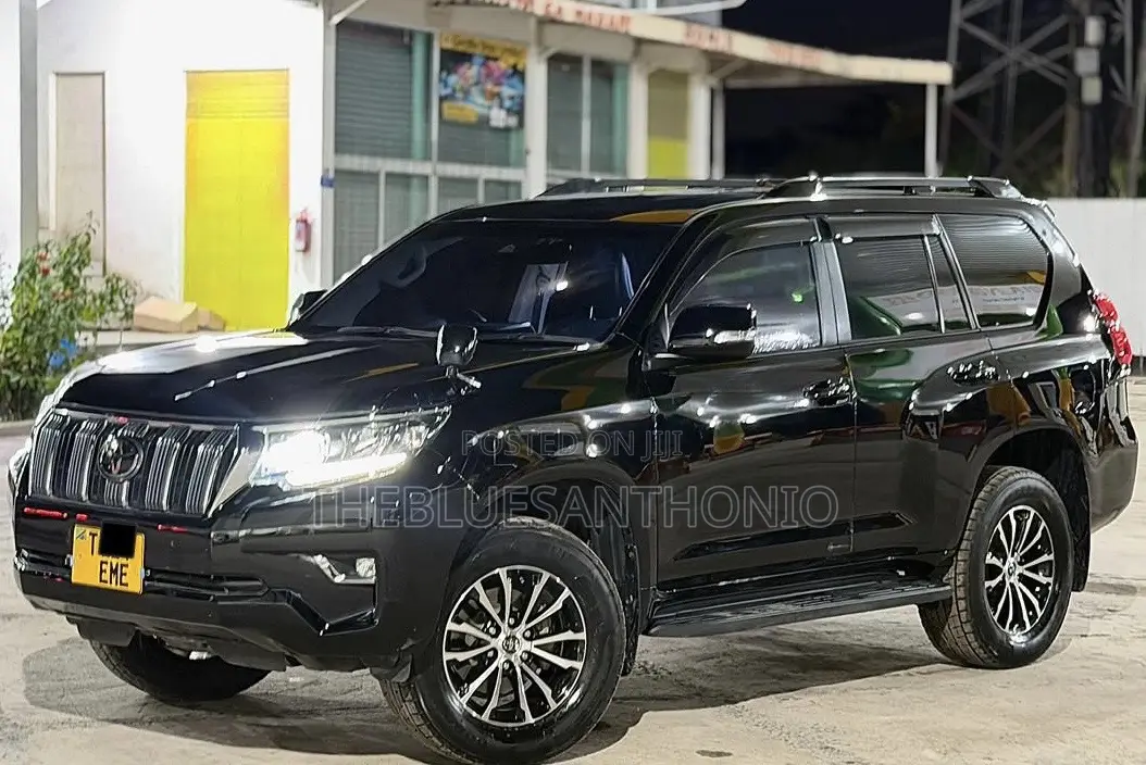 Toyota Land Cruiser Prado 2021 Black