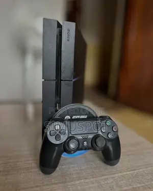 Play Station 4 Slim