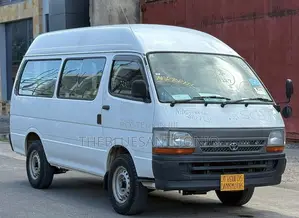 Toyota HiAce 2002 White