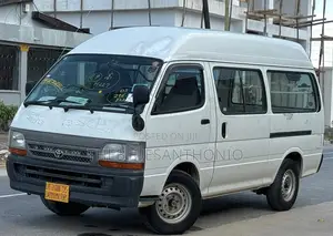 Toyota HiAce 2002 White
