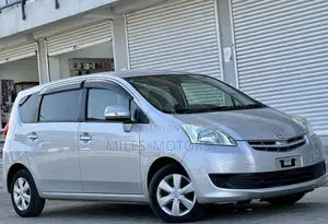 Toyota Passo Sette 2009 Silver
