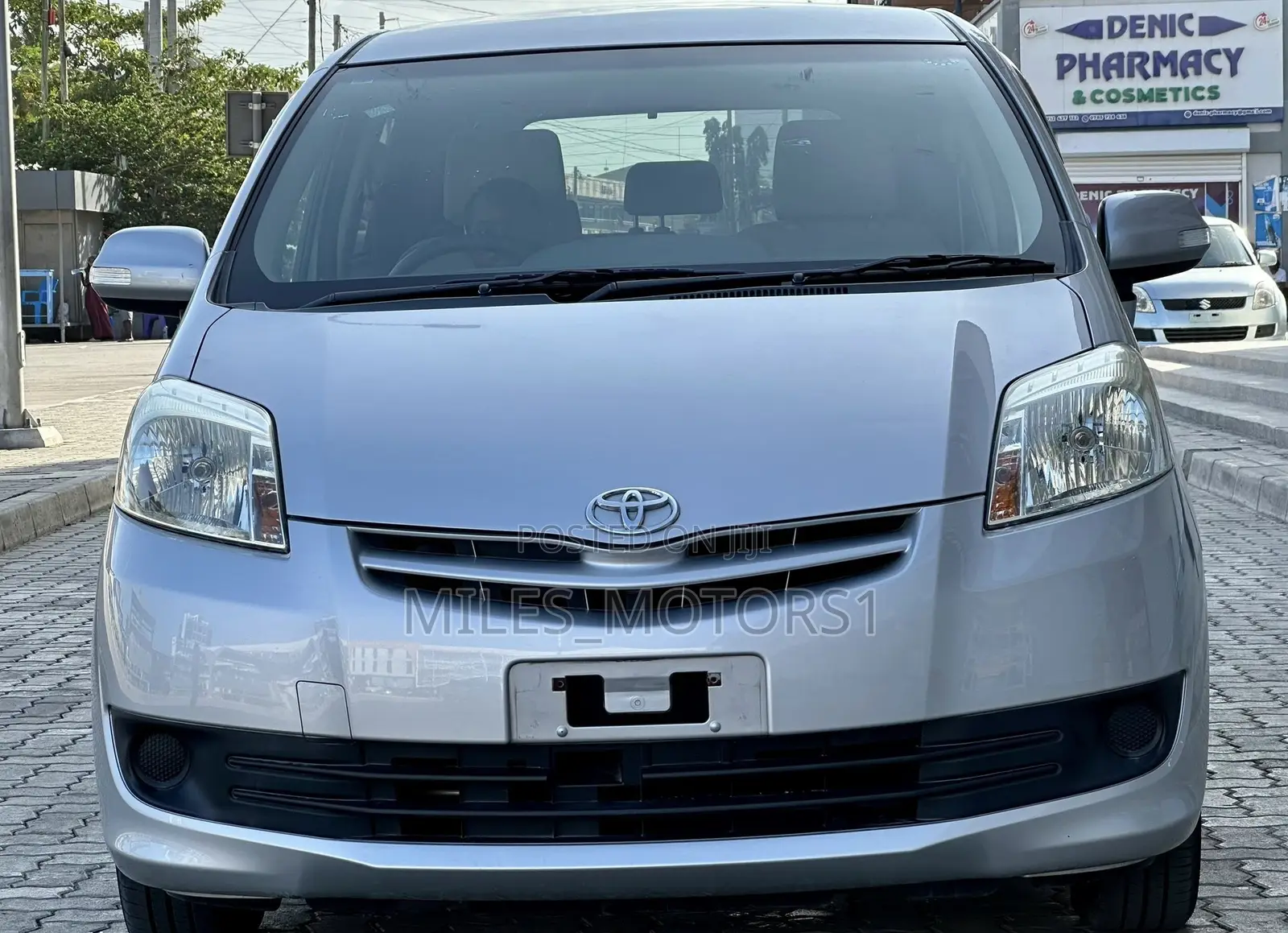 Toyota Passo Sette 2009 Silver