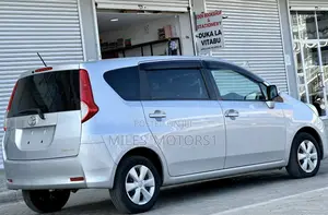 Toyota Passo Sette 2009 Silver