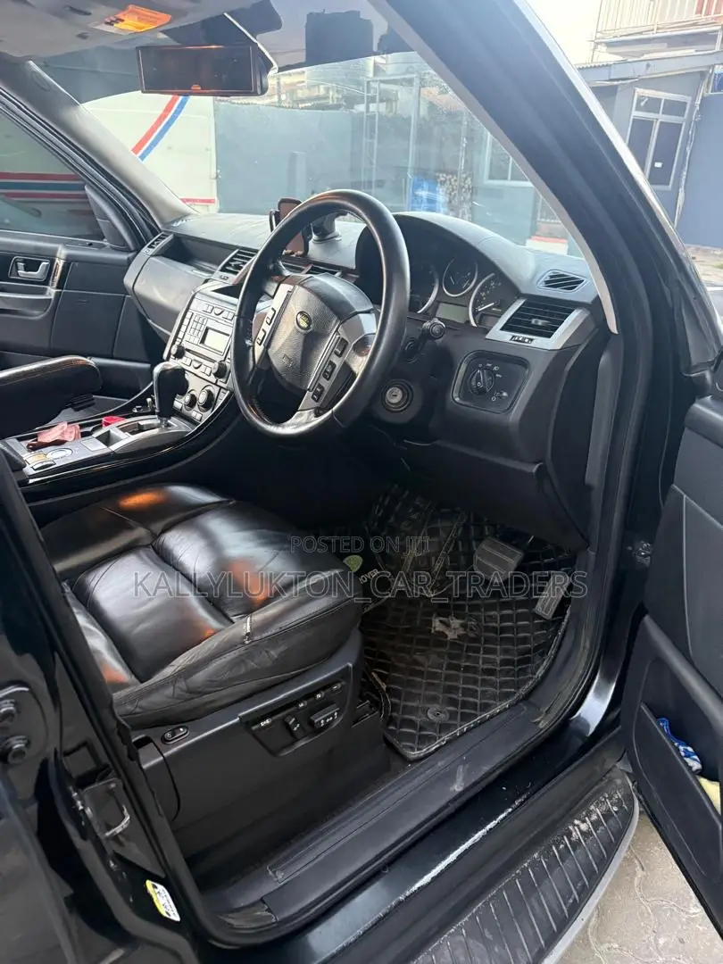 Land Rover Range Rover 2010 Black