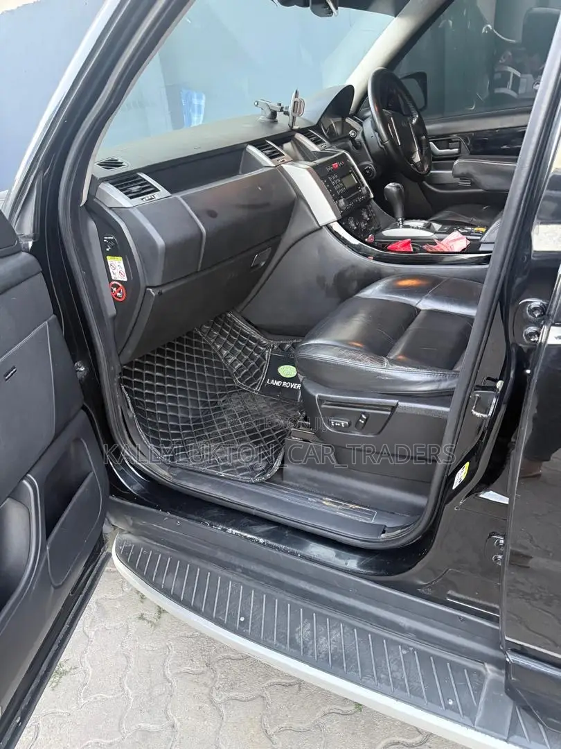 Land Rover Range Rover 2010 Black