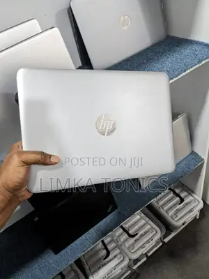 New Laptop HP EliteBook 820 G3 8GB Intel Core i5 SSD 256GB