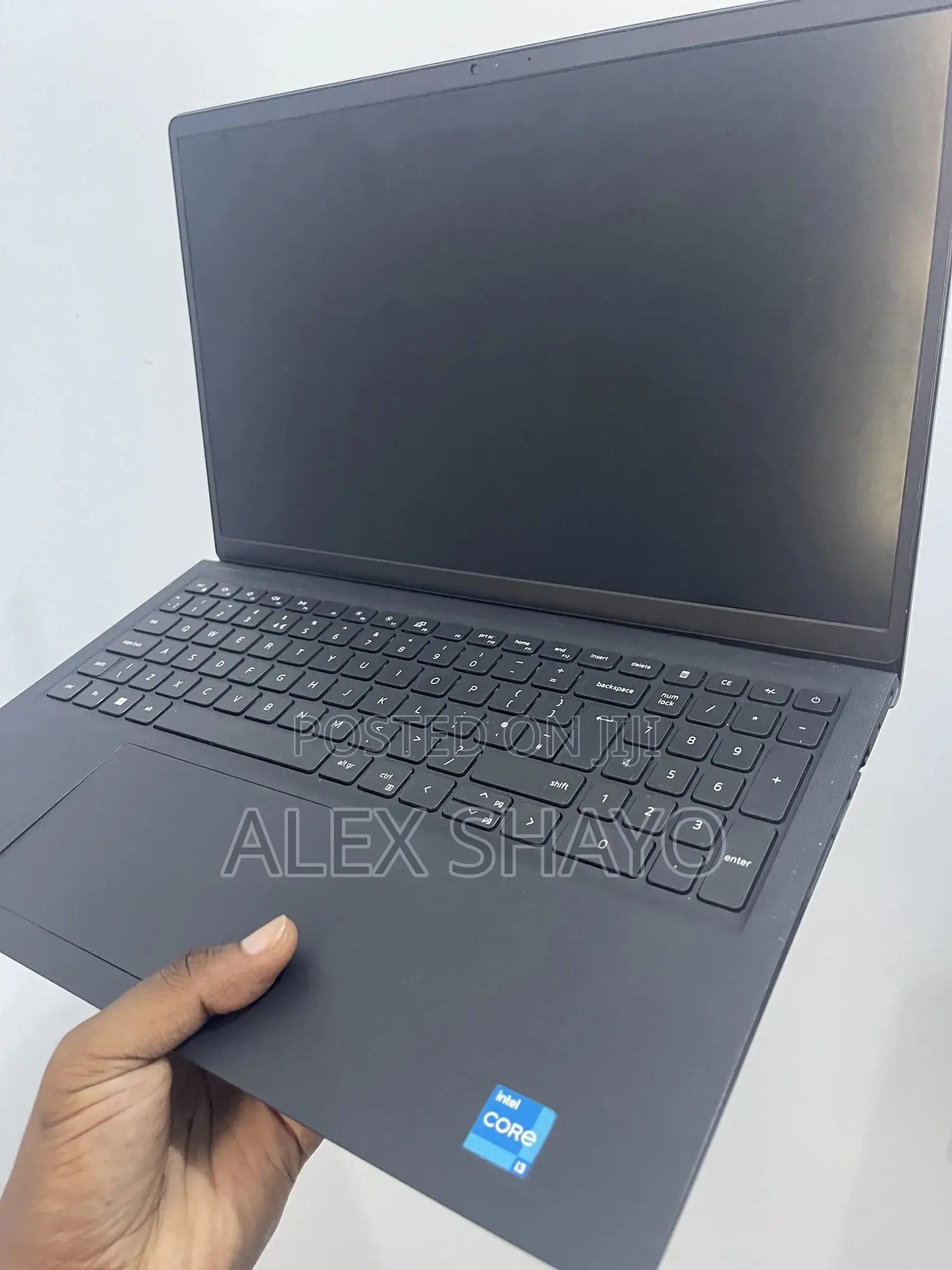 Laptop Dell Vostro 3520 8GB Intel SSHD (Hybrid) 512GB