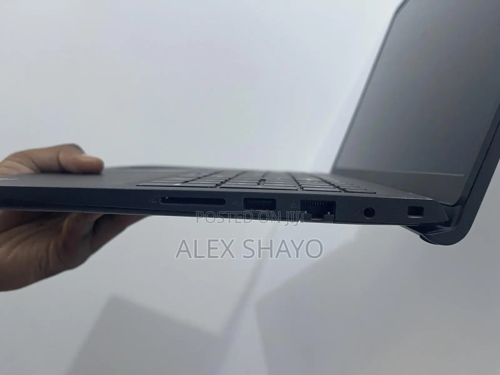 Laptop Dell Vostro 3520 8GB Intel SSHD (Hybrid) 512GB