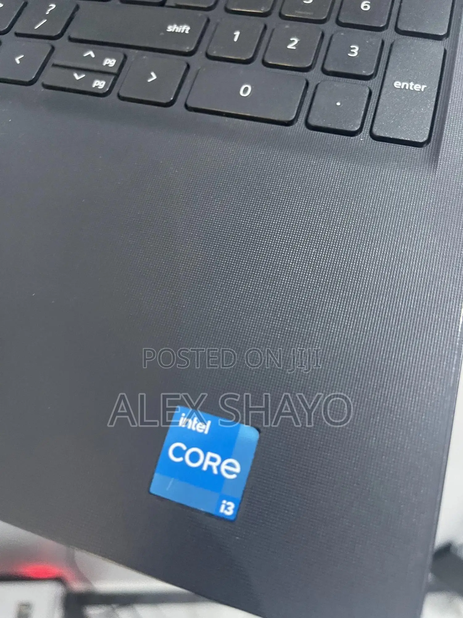 Laptop Dell Vostro 3520 8GB Intel SSHD (Hybrid) 512GB