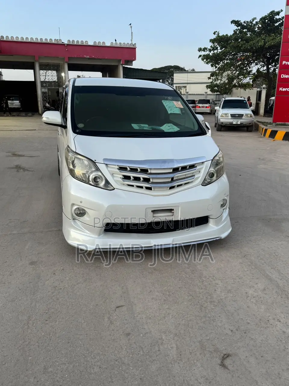 Toyota Alphard 2.4 Petrol FWD 2009 White