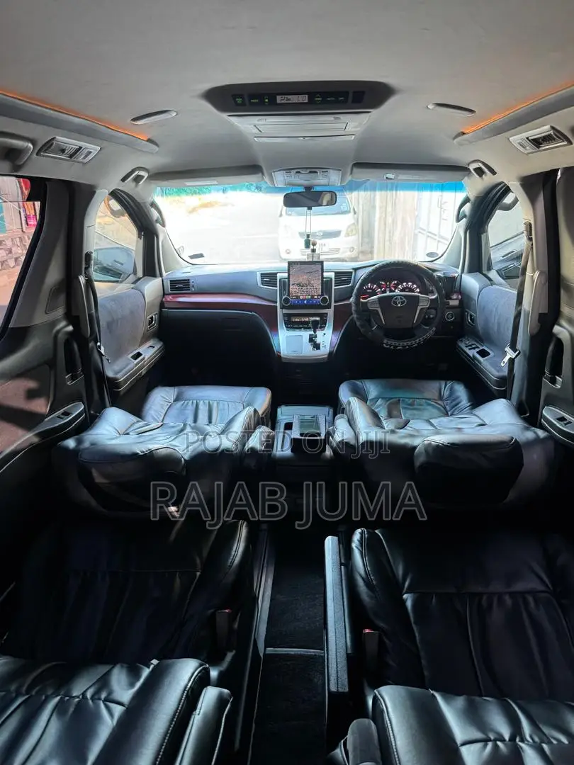 Toyota Alphard 2.4 Petrol FWD 2009 White