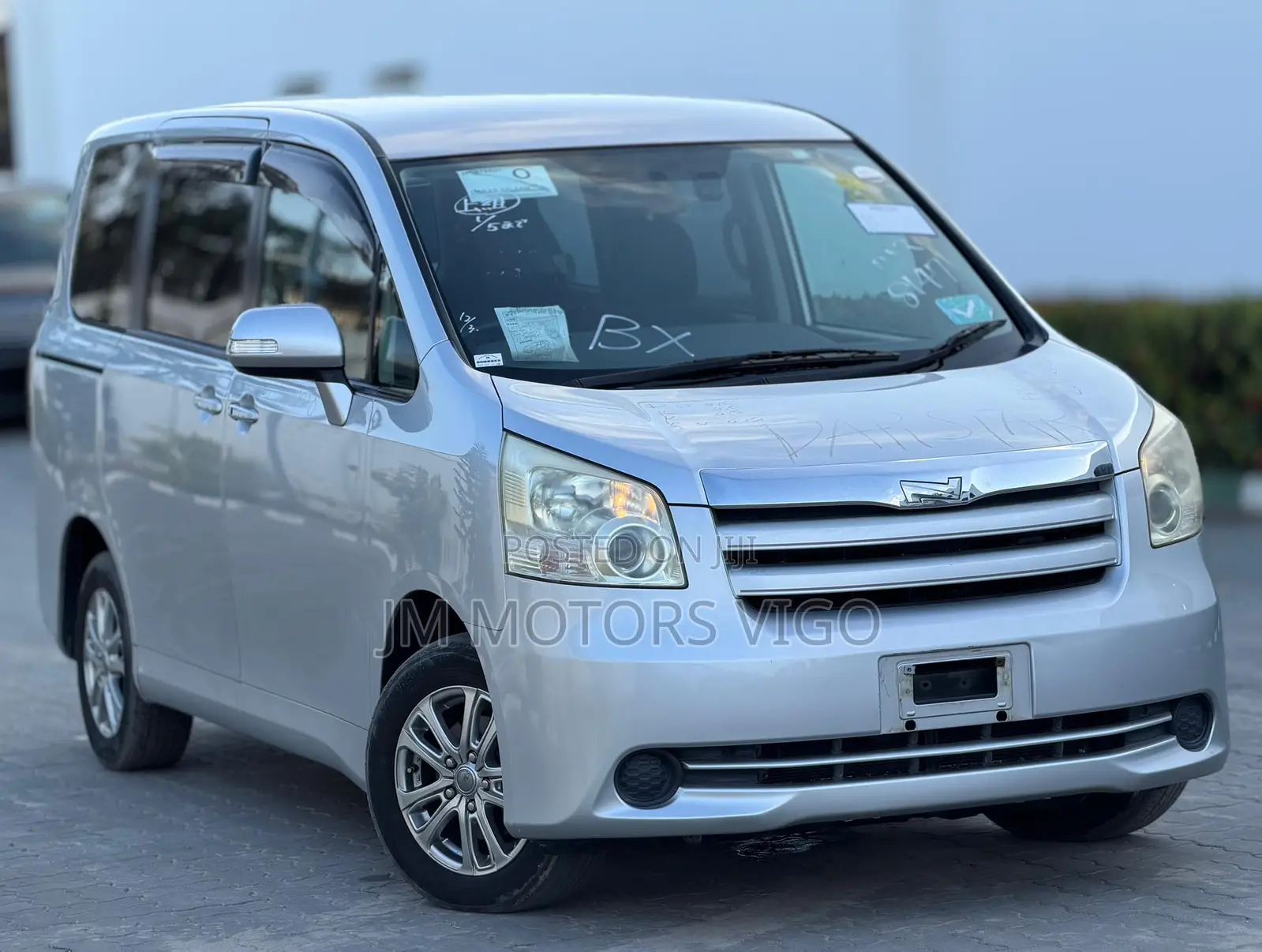 Toyota Noah 2008 Silver