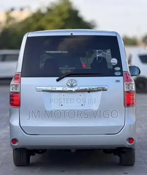 Toyota Noah 2008 Silver