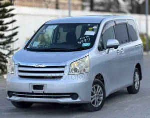 Toyota Noah 2008 Silver