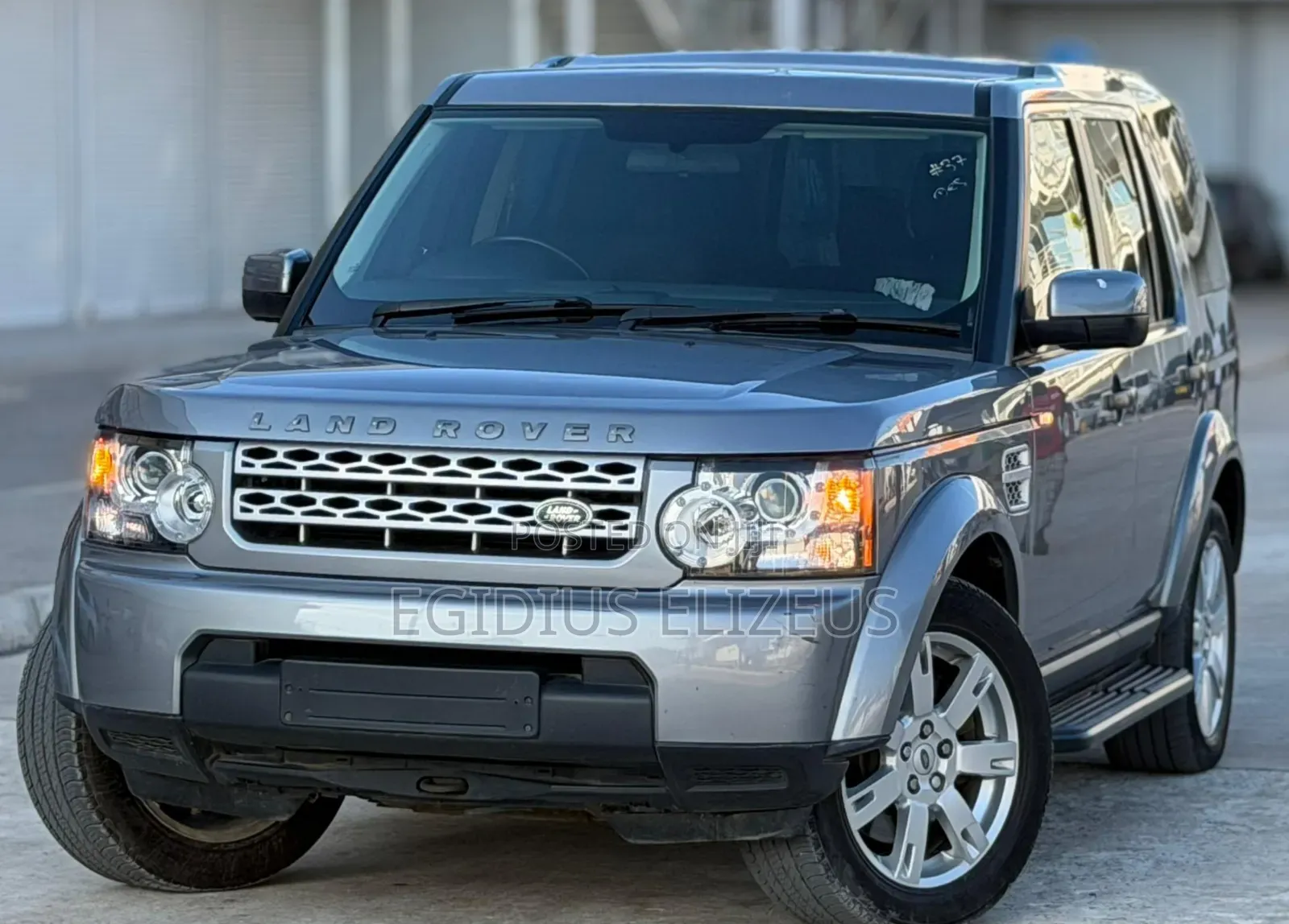 Land Rover Discovery 2012 Gray