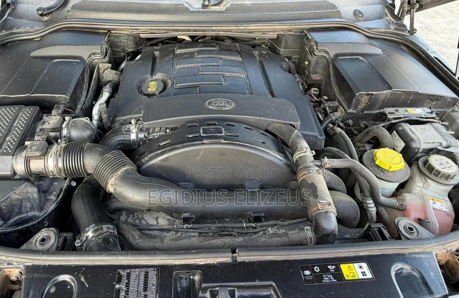 Land Rover Discovery 2012 Gray