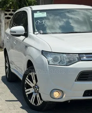 Mitsubishi Outlander 2014 White