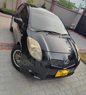Toyota Vitz 2006 Black