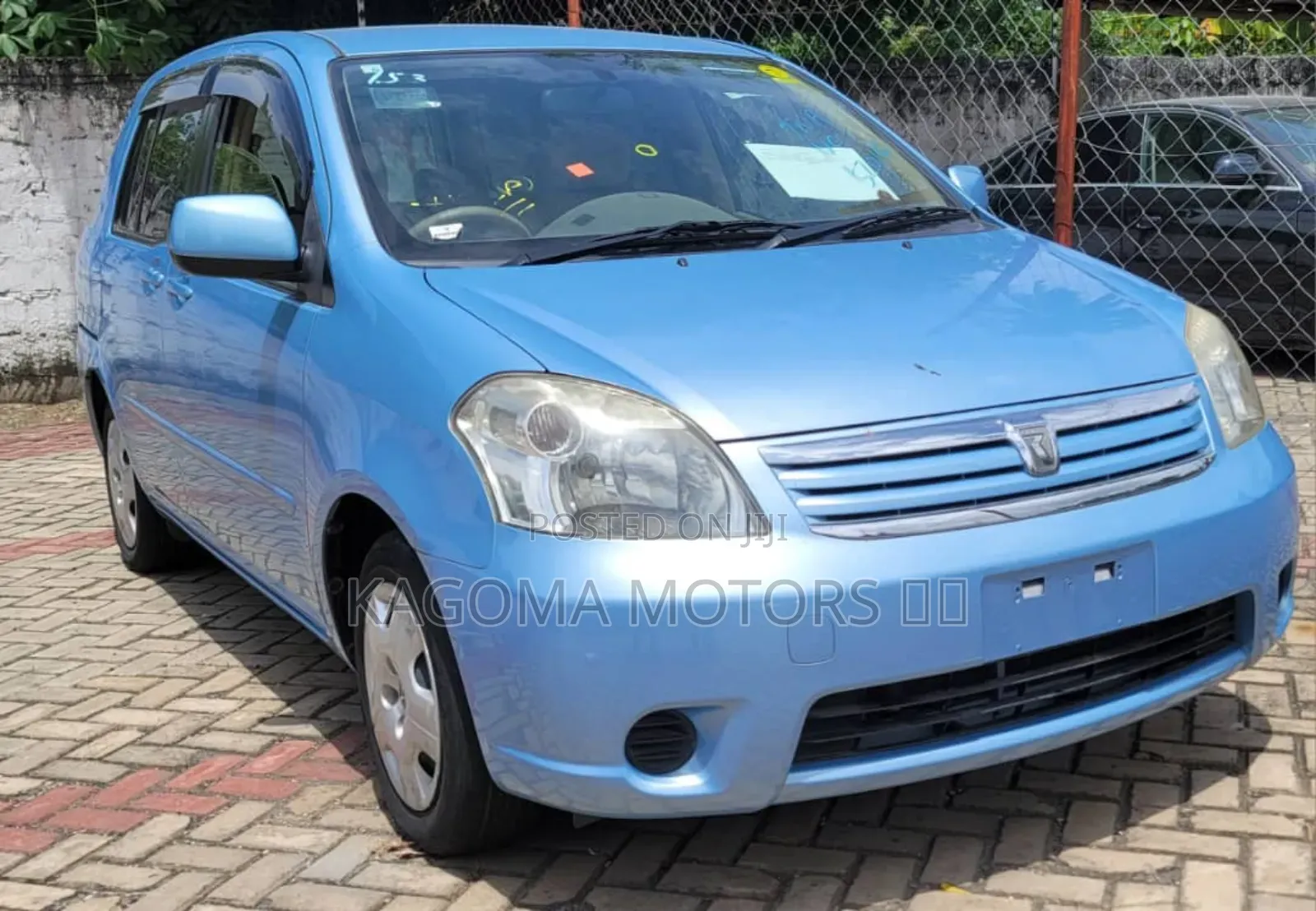 Toyota Raum 2004 Blue