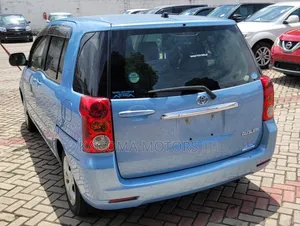 Toyota Raum 2004 Blue