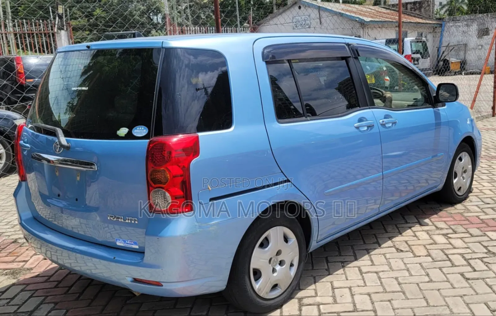 Toyota Raum 2004 Blue