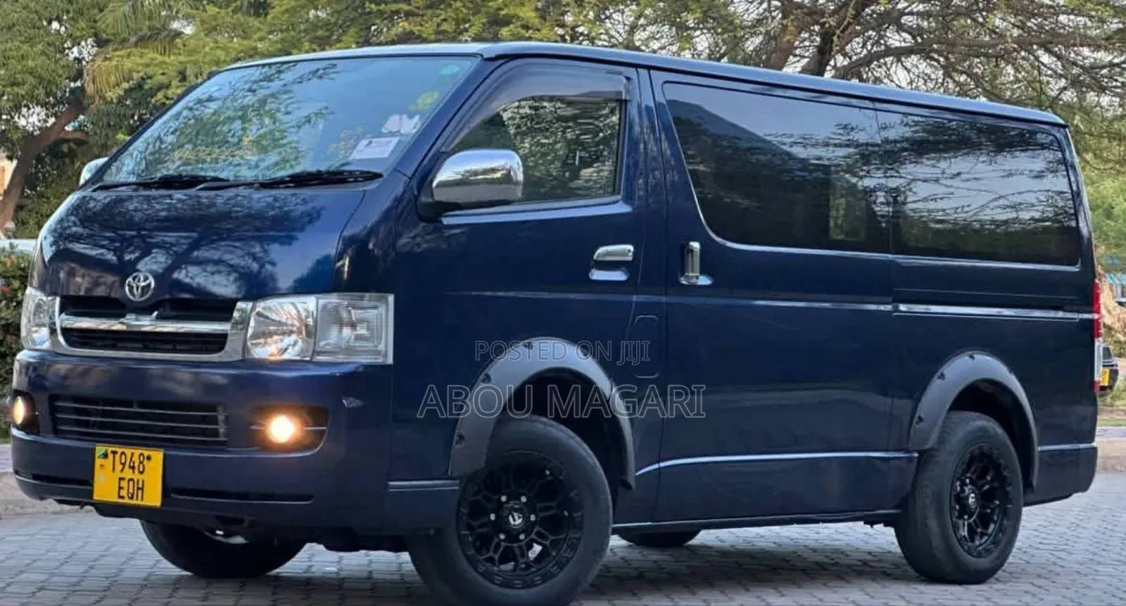 Toyota HiAce 2009 Blue