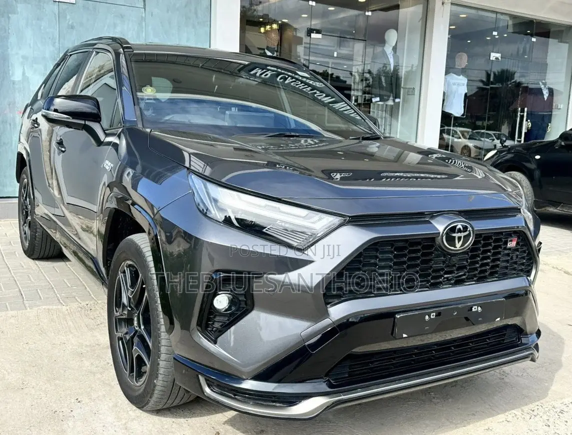 New Toyota RAV4 Hybrid 2025 Gray