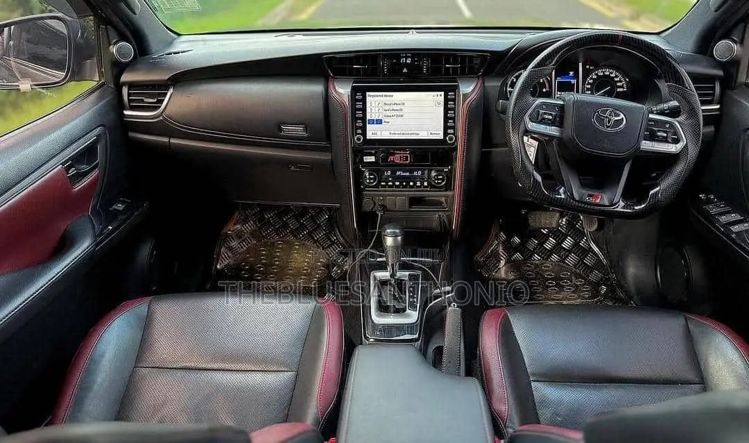 Toyota Fortuner 2023 Gray