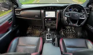 Toyota Fortuner 2023 Gray