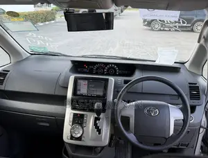 Toyota Noah 2008 Silver