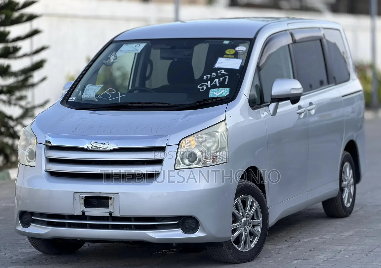 Toyota Noah 2008 Silver