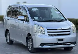 Toyota Noah 2008 Silver