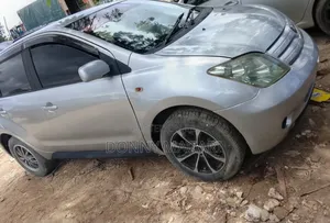 Toyota IST 2005 Silver