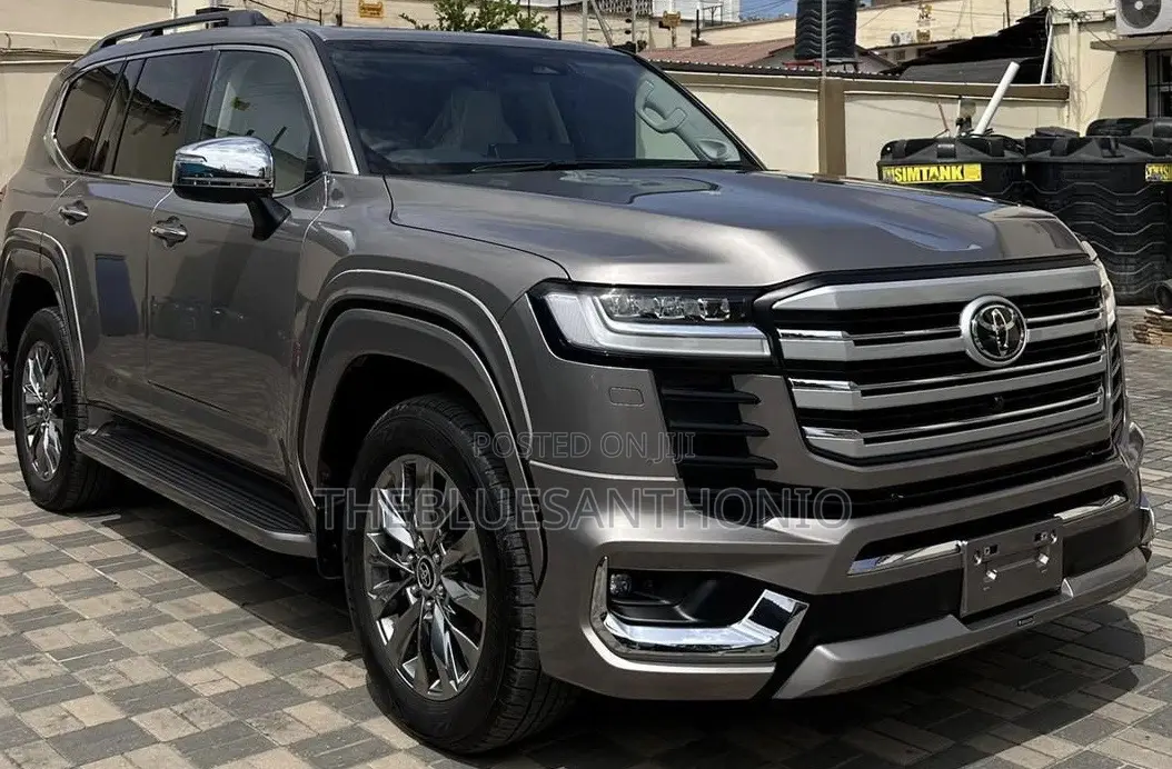 New Toyota Land Cruiser 2025 Gray