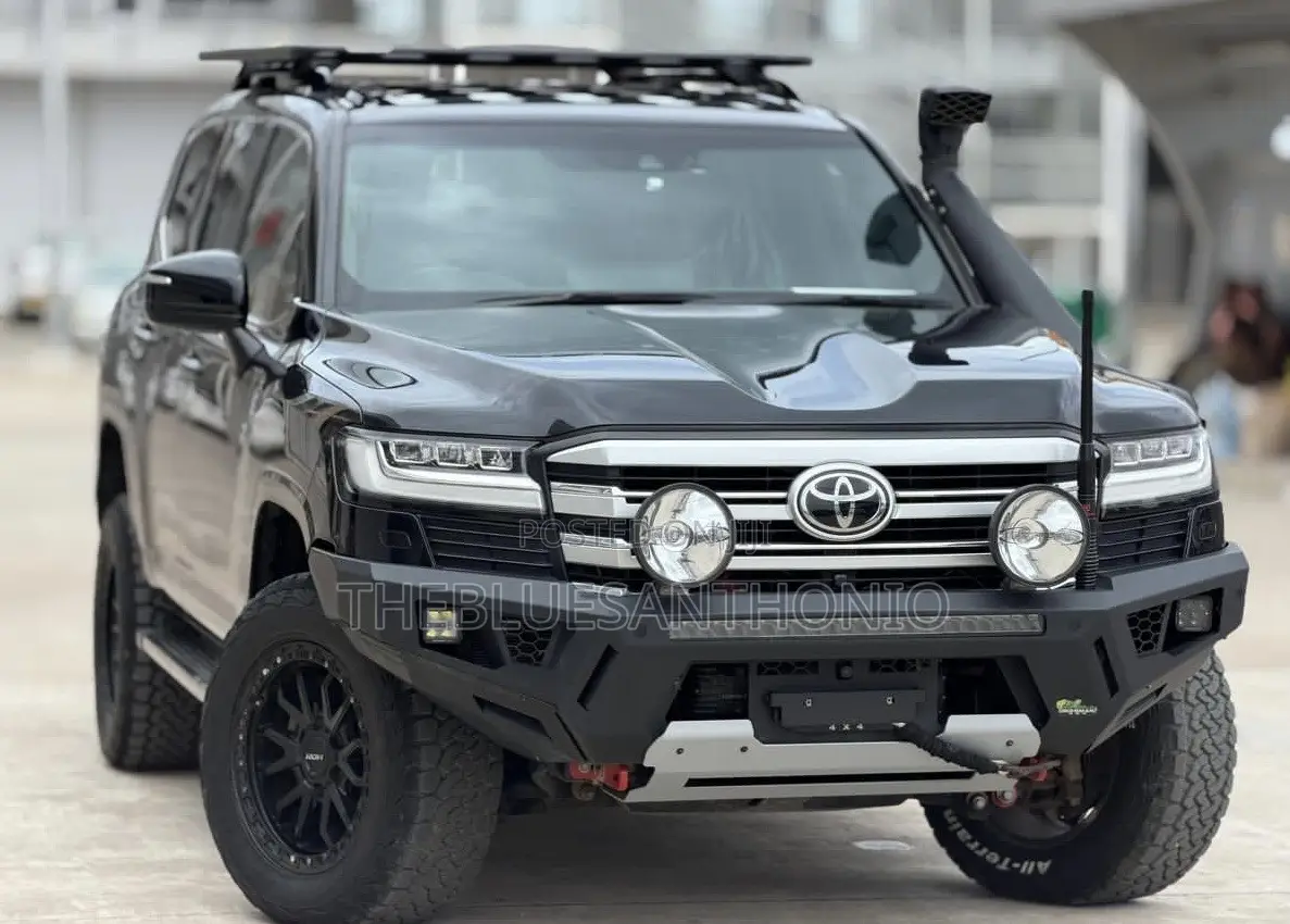 Toyota Land Cruiser 2023 Black