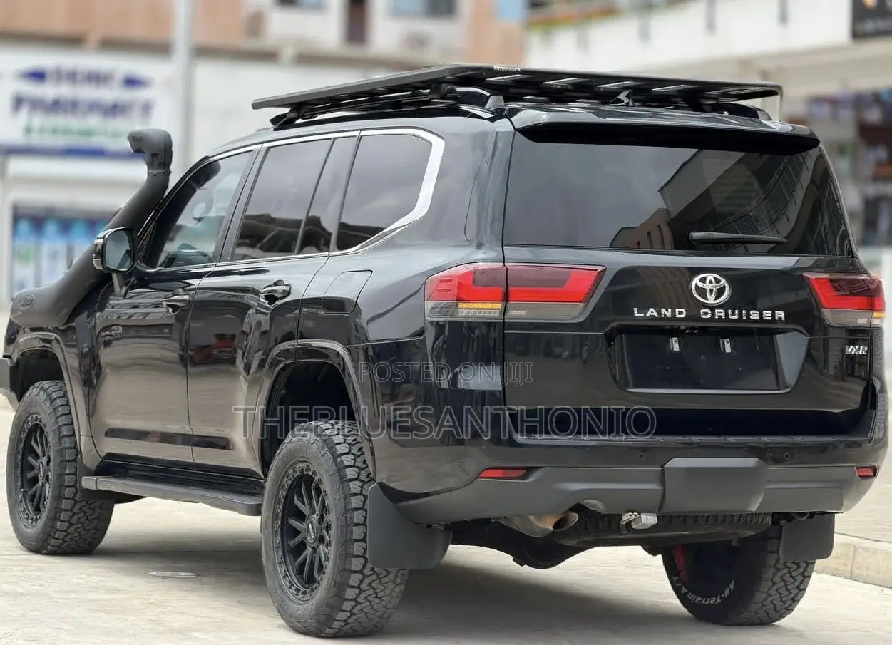 Toyota Land Cruiser 2023 Black