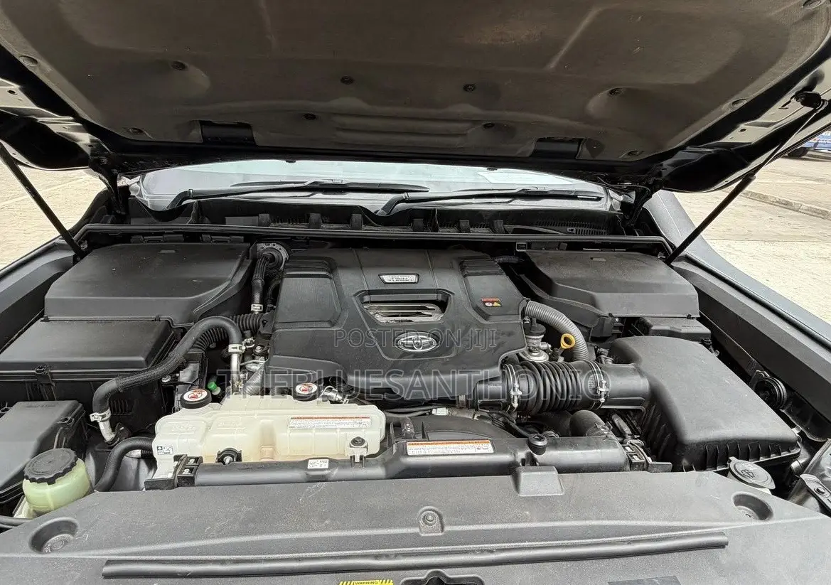 Toyota Land Cruiser 2023 Black