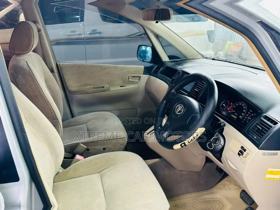 Toyota Corolla Spacio 2005 Silver