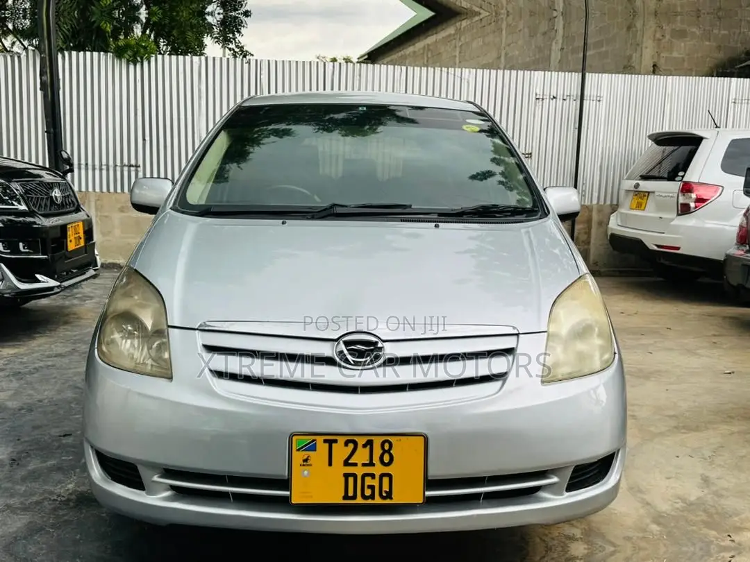 Toyota Corolla Spacio 2005 Silver