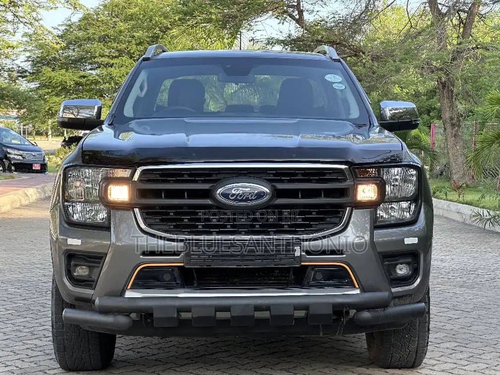 Ford Ranger Wildtrak 2024 Gray