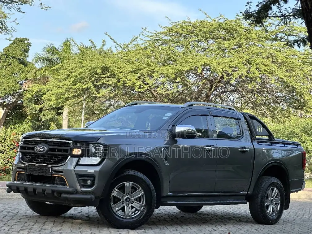 Ford Ranger Wildtrak 2024 Gray