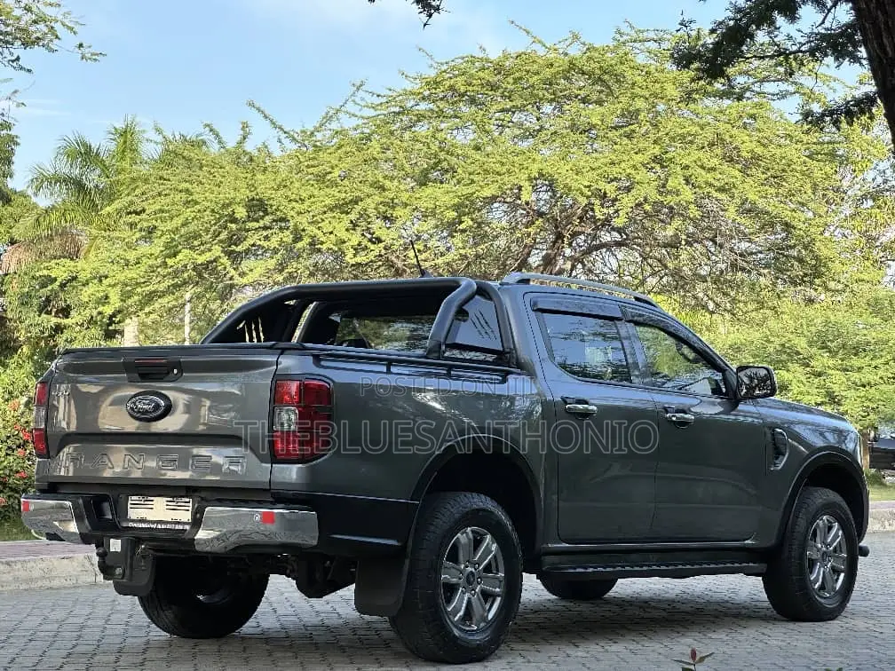 Ford Ranger Wildtrak 2024 Gray