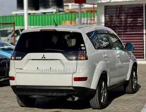 Mitsubishi Outlander 2007 White