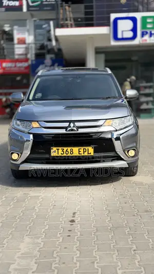 Mitsubishi Outlander 2015 Silver