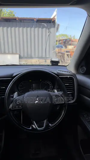 Mitsubishi Outlander 2015 Silver