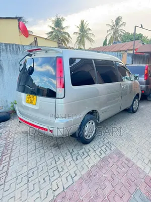 Toyota Noah 2001 Silver