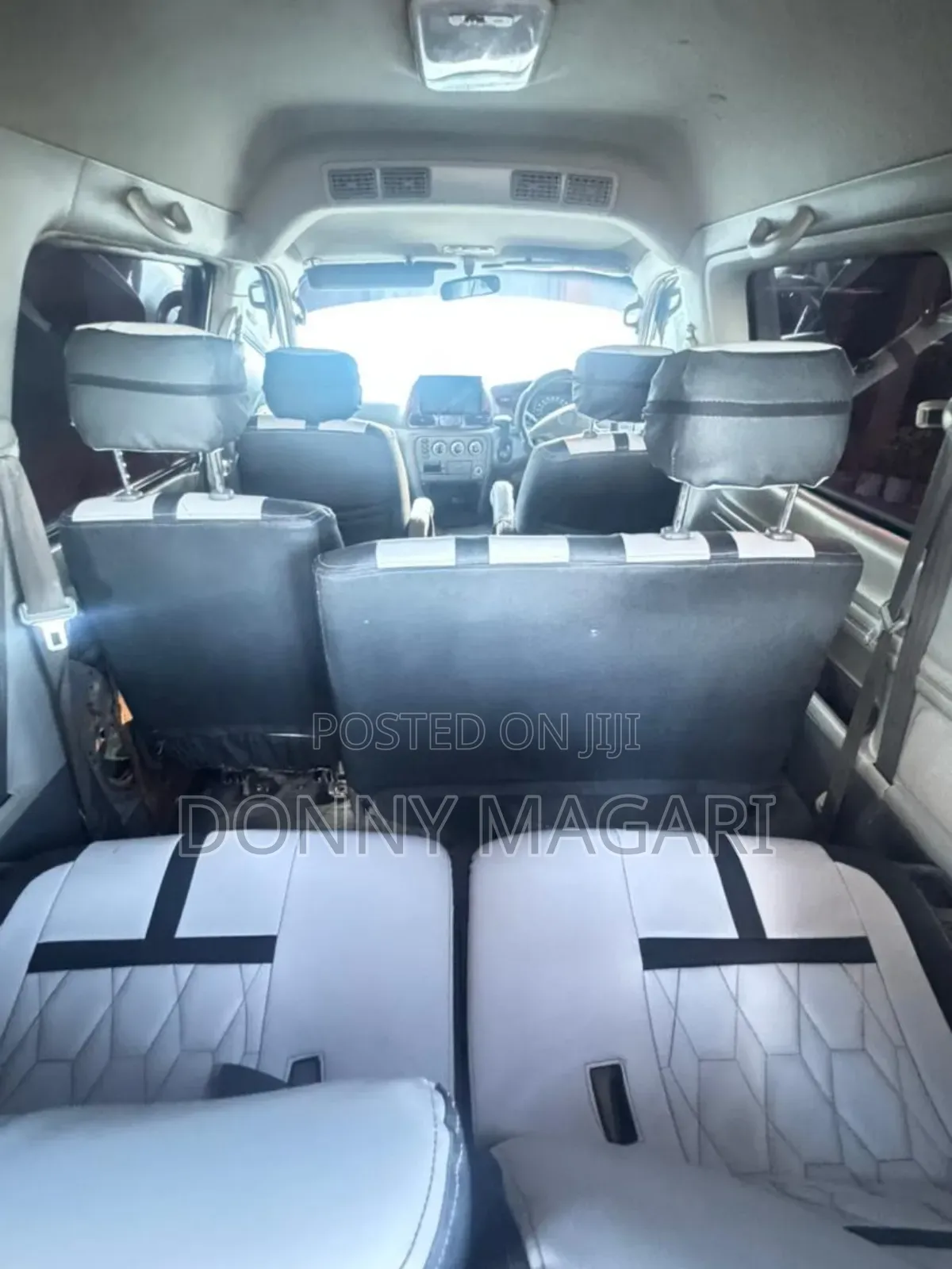 Toyota Noah 2001 Silver